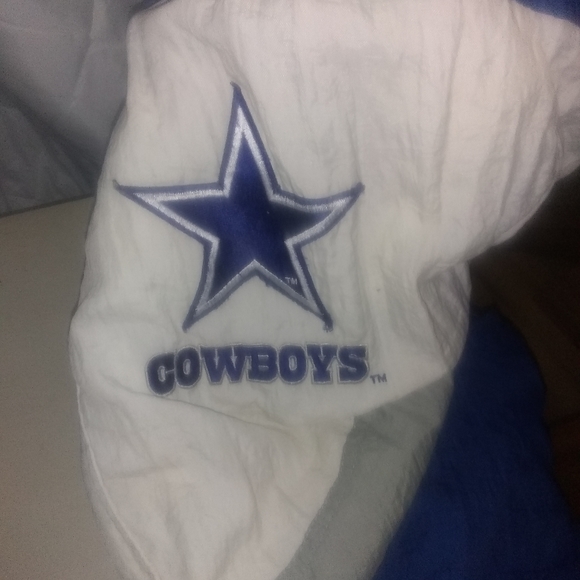 NFL Authentic Dallas Cowboys Coat with Gloves - Picture 4 of 4